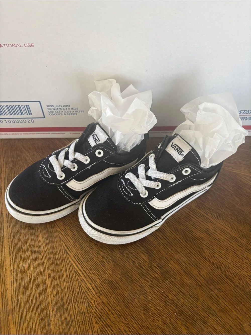 VANS Toddler Black and White Low-Top, Slip On, Old Skool Sneakers Size 8